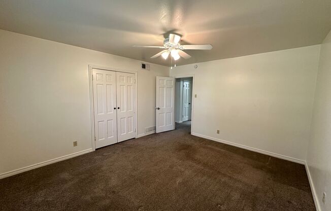 2 beds, 1 bath, 1,235 sqft, $1,550, Unit 1729 Mariposa Dr