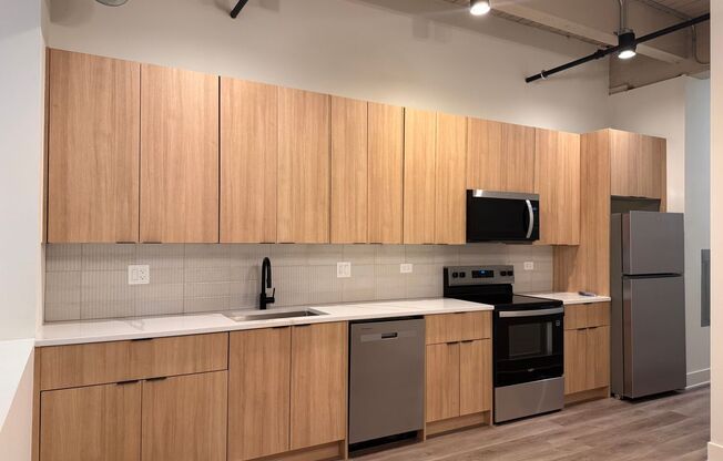 1 bed, 1 bath, 584 sqft, $2,099, Unit 302