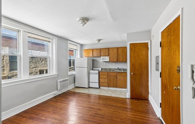 Studio, 1 bath, 400 sqft, $890, Unit A32