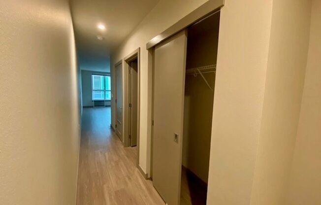 1 bed, 1 bath, 715 sqft, $1,650, Unit 206-MFTE