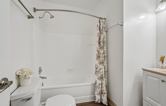 1 bed, 1 bath, 775 sqft, $2,545, Unit 41