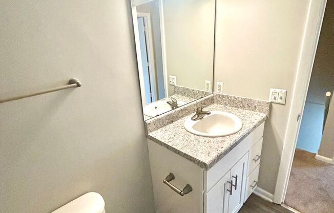 2 beds, 1.5 baths, 1,100 sqft, $1,090, Unit 719-D