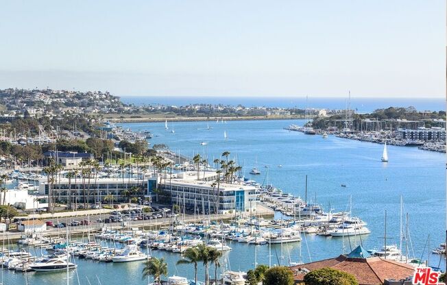 3 beds, 3.5 baths, 2,099 sqft, $10,000, Unit 1822