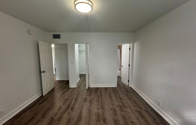 2 beds, 2 baths, 950 sqft, $1,995, Unit 205