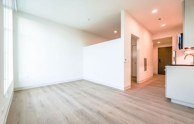 1 bed, 1 bath, 389 sqft, $2,415, Unit 316