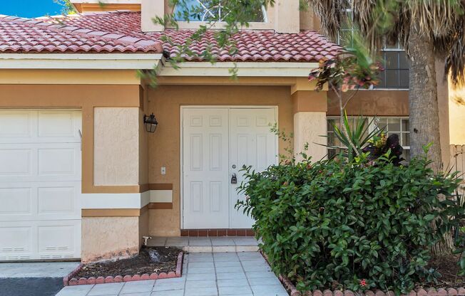 4/2.5 SINGLE FAMILY HOUSE AT THE GABLES AT BONAVENTURE
