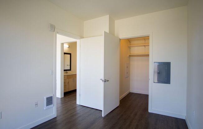 1 bed, 1 bath, $1,695, Unit 512