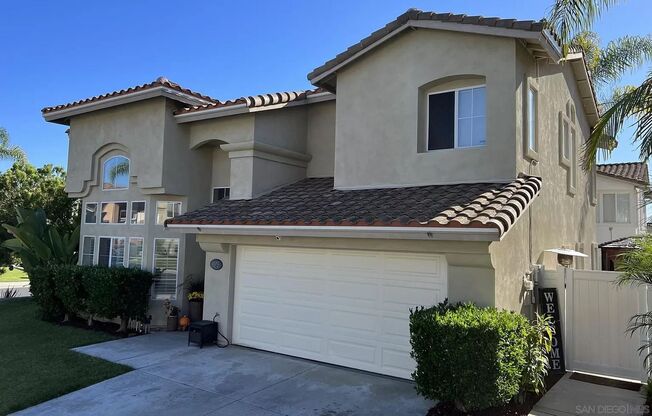 Beautiful 5 Bedroom/3 Bath 2 Story Home in Versailles Gated Community