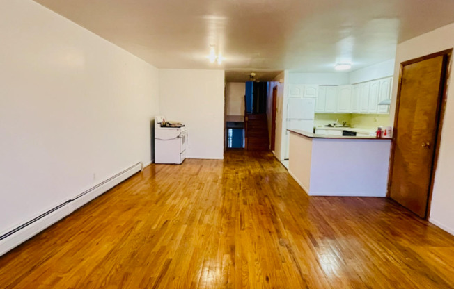 73 27 AVE