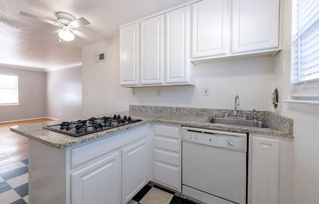 Ready to live your best Buckhead life? Discover  Peachtree Hills Court Apartments, with the city's best restaurants just a few steps away.