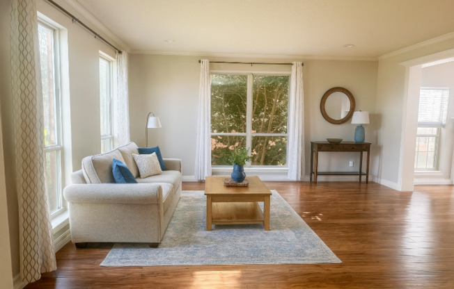 2138 SWORD DR