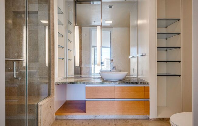 1 bed, 1 bath, $3,100, Unit # 1407