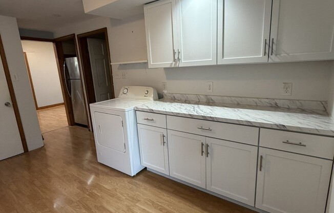 837 5 E 2 ST