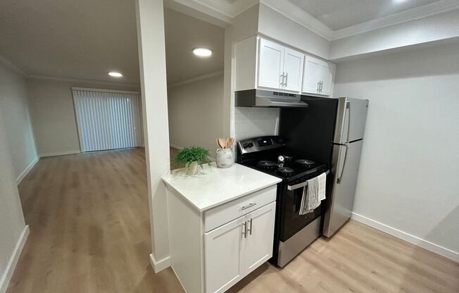 2 beds, 1 bath, 856 sqft, $1,799, Unit WIL-115