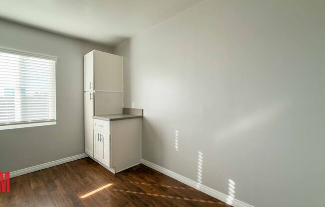 2 beds, 1 bath, $2,099, Unit 4110.5