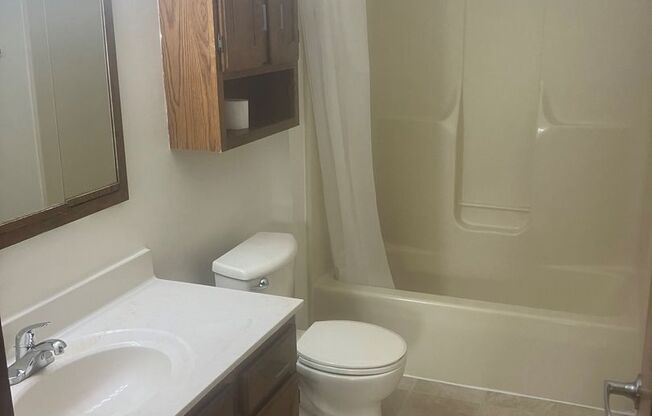 The Colonial Court Apartments in West Bend