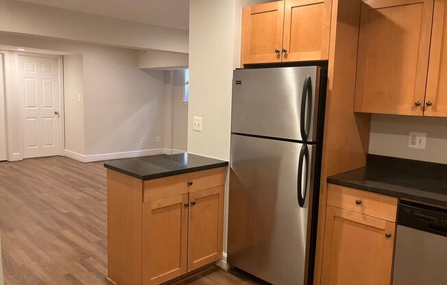 2 beds, 1 bath, 742 sqft, $2,500, Unit 114