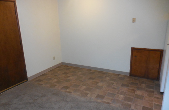 (248) BeVille Apartments - 1 Bedroom / 1 Bathroom