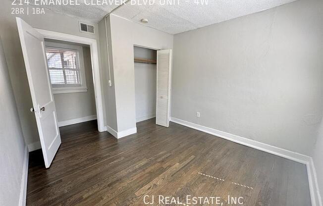 2 beds, 1 bath, $1,195