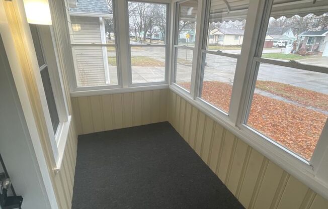 Charming 2 Bedroom Home - Move in Ready