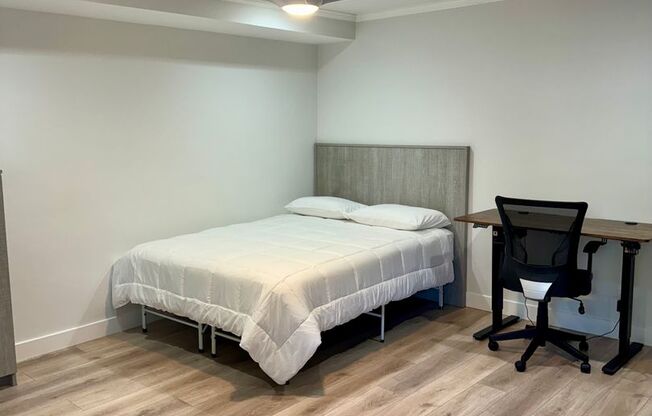 2405 Roscomare Rd LLC