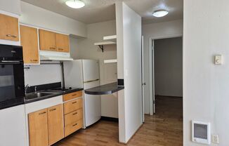 1 bed, 1 bath, 525 sqft, $1,200, Unit Unit #4