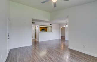 2 beds, 2 baths, $1,475, Unit UNIT 2118