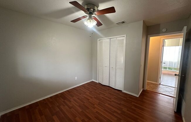 3 beds, 2 baths, $2,500