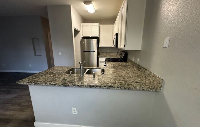 3 beds, 2 baths, $1,400, Unit # 1172