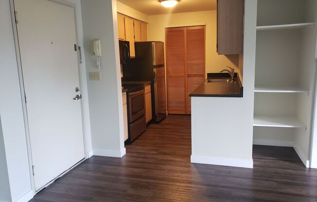 1 bed, 1 bath, 719 sqft, $1,875, Unit 113