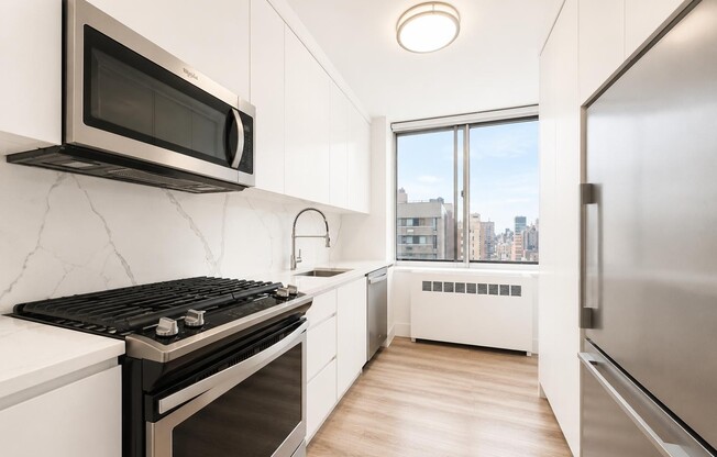 2 beds, 1.5 baths, 1,024 sqft, $8,200, Unit 11G