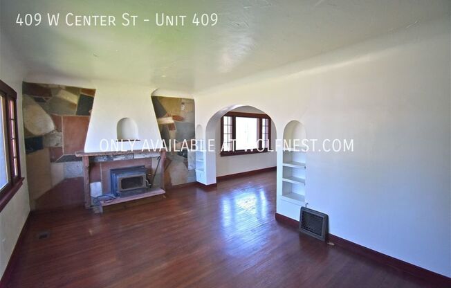 409 W CTR ST