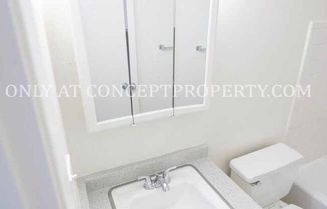 2 beds, 1 bath, 790 sqft, $1,299, Unit 02