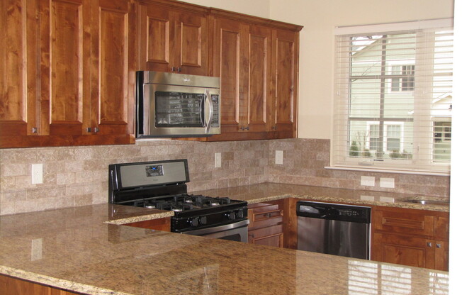 Townhouse in the heart of Monticello!