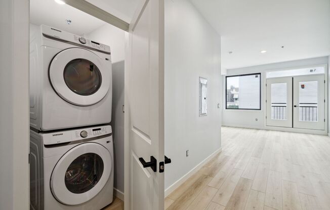 Studio, 1 bath, $1,500, Unit 203