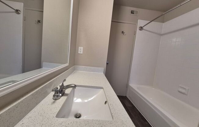 2 beds, 1 bath, $1,900, Unit 9