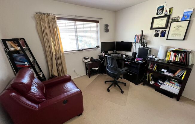 Beautiful 4 BD | 2.5 BA | Single-Family Home in Orenco Gardens | Charming Home in a Quiet Hillsboro Neighborhood  *Solar Panels Keep Your Electric Bill Low*