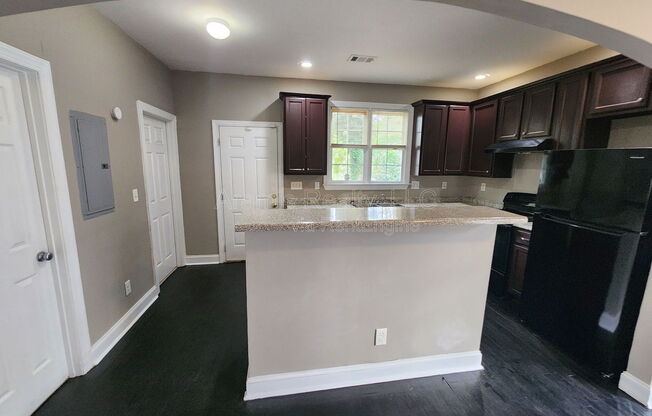 899 BOOKER WASHINGTON DR NW
