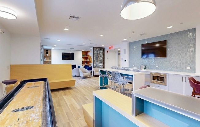1 bed, 1 bath, 784 sqft, $3,050, Unit 321
