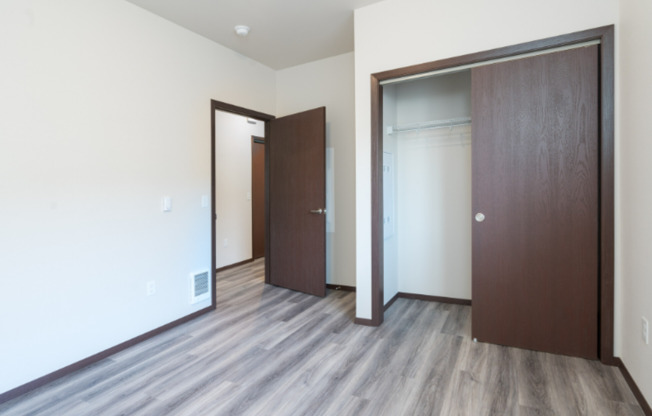 2 beds, 2 baths, 1,114 sqft, $1,625, Unit G-307