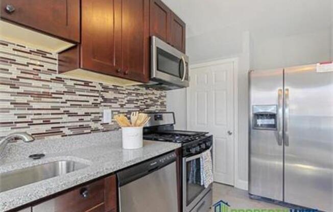 2214 REDTHORN RD