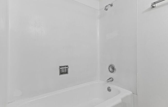 2 beds, 1 bath, 900 sqft, $1,600, Unit TC 57