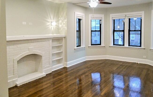 2 beds, 1 bath, 1,105 sqft, $2,595, Unit 2211-1