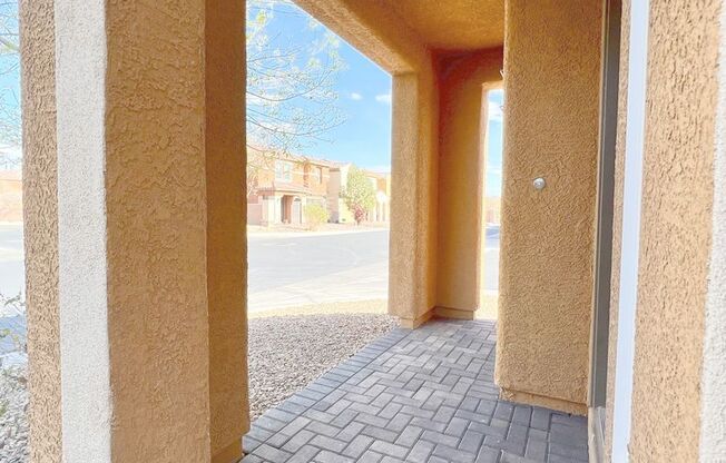 Vaulted Ceiling Home in Mountains Edge Community