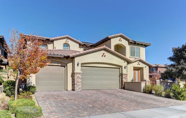 SUMMERLIN 5 BEDROOM,4 BATH HOME,3 CAR GARAGE