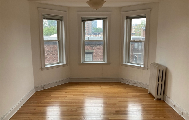 1 bed, 1 bath, 600 sqft, $2,900, Unit 30