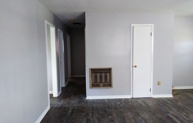 2 beds, 1 bath, $1,000