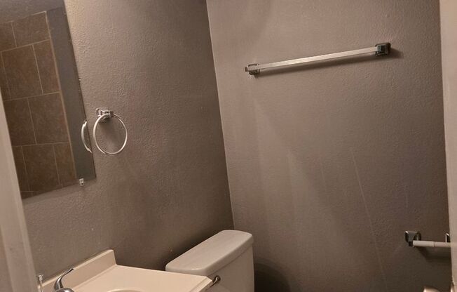 1 bed, 1 bath, 600 sqft, $795, Unit B08 1052 03