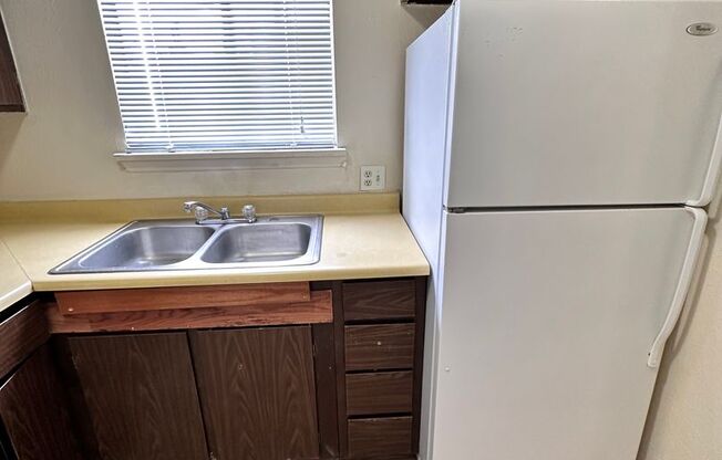 1 bed, 1 bath, 600 sqft, $700, Unit Unit 209