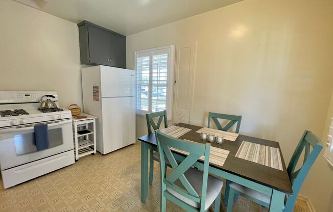 2 beds, 1 bath, 864 sqft, $2,650, Unit 1